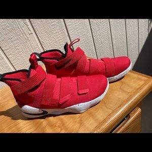 Nike Lebron Zoom Soldier 11 Brand New W/O Box